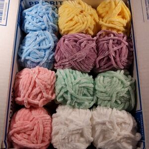 12 SKEINS YARN